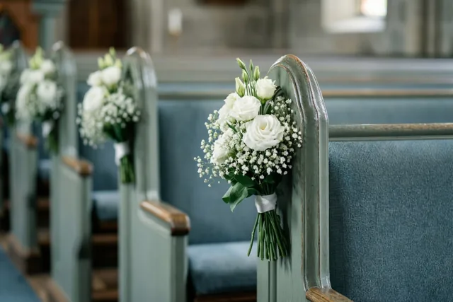 Witte bloemen vieren mee