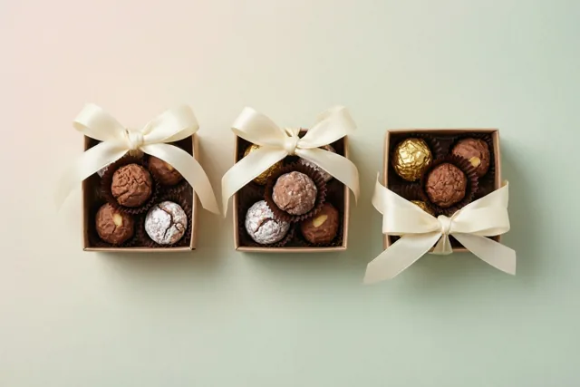 Drie doosjes vol huwelijkswensen