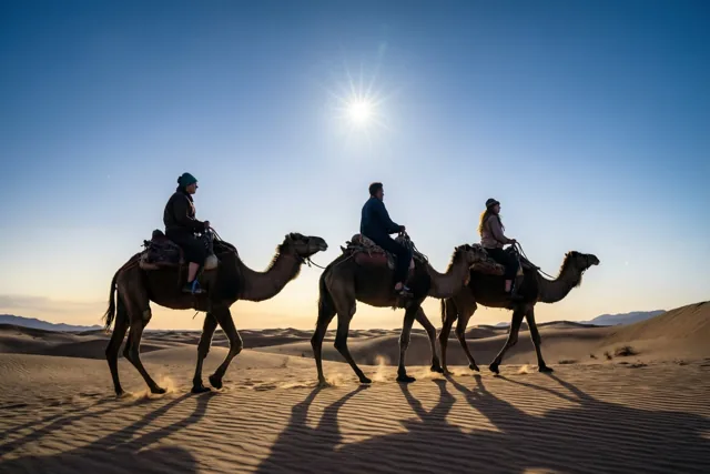 Samen door het gouden zand