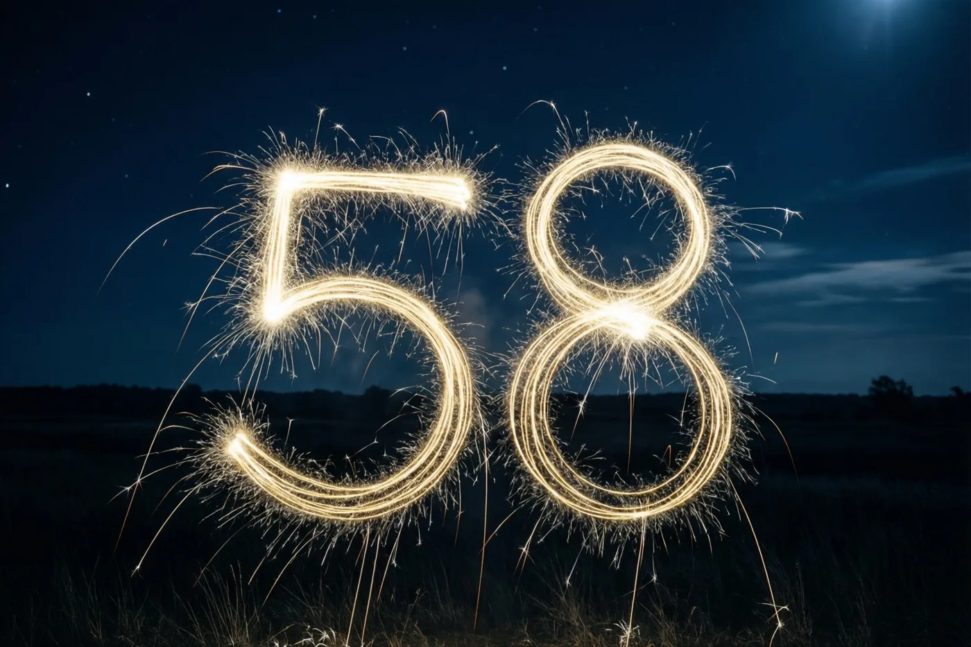 Gouden lichtsporen van sterretjes vormen 58 boven een open veld onder een diepblauwe sterrenhemel.