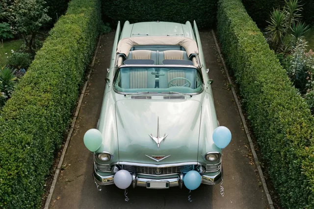 Feestelijk jarig met een oldtimer