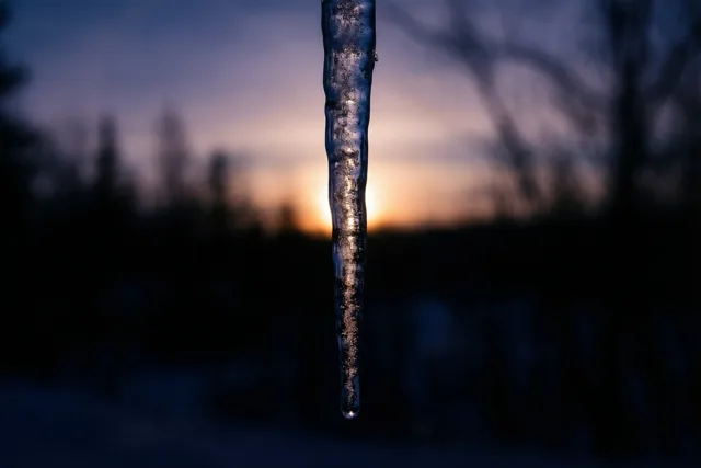 Winterijs in gouden licht