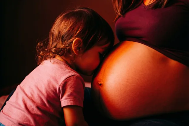 Een eerste knuffel voor de baby