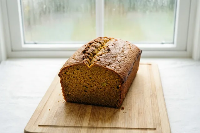 Pompoenbrood voor mistige herfstdagen