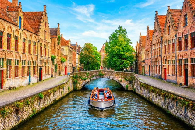 Zonnige groeten van op het water