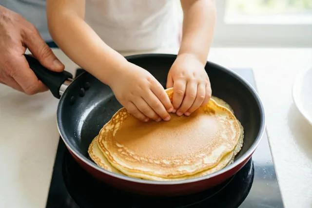Papa's kleine pannenkoekenhelper