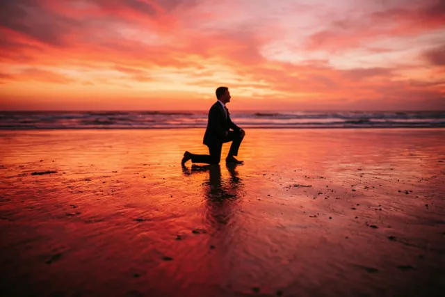 Verloofd onder een strandhemel
