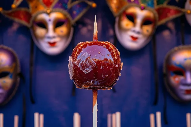 Een glanzend zoet carnavalsmoment