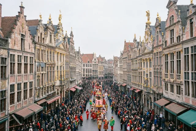 Samen de stoet tegemoet
