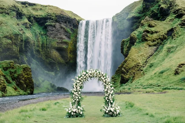 Trouwen bij de waterval