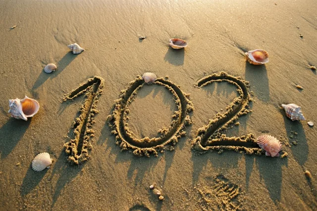 102 jaar met zand en schelpen