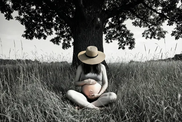 Babydromen onder een brede hoed