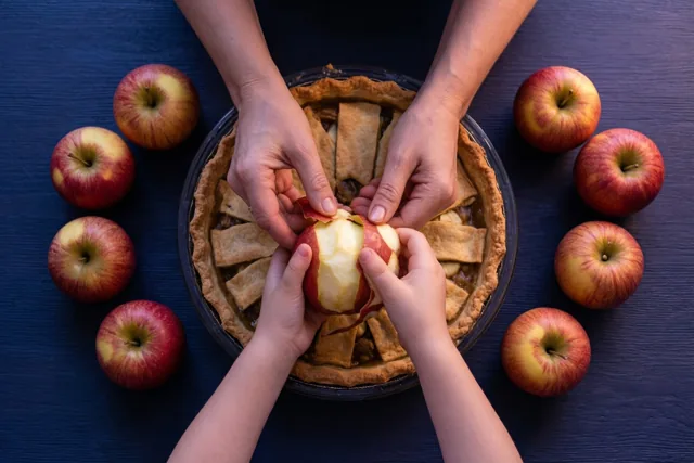 Mama's appeltaart brengt ons samen