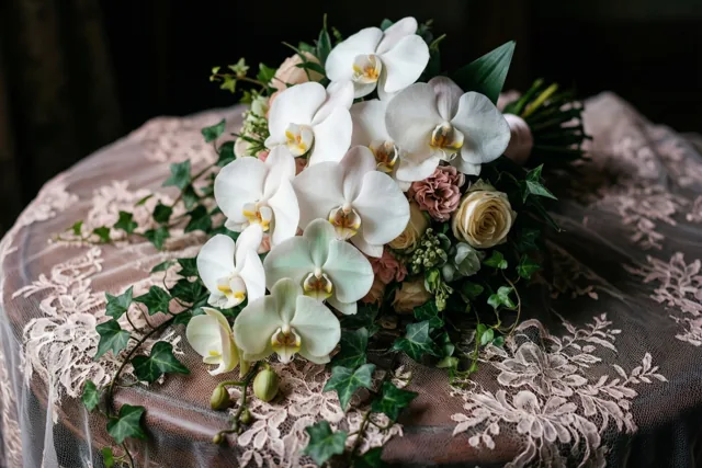 Een jawoord tussen orchideeën