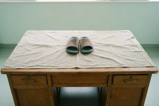 Pantoffels aan, het bureau op pensioen