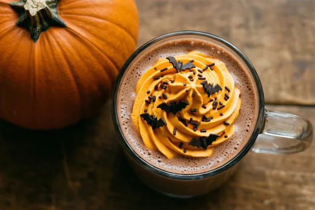 Chocoladewarmte op een griezelavond
