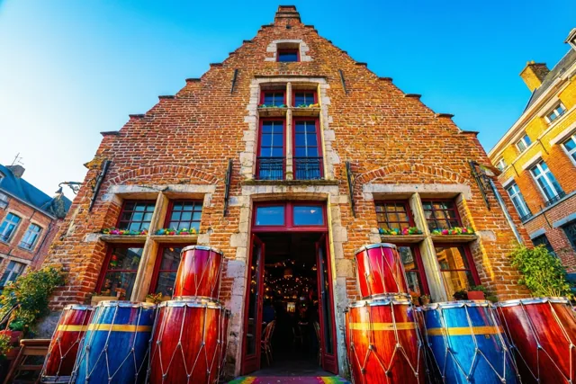 De trommels roepen