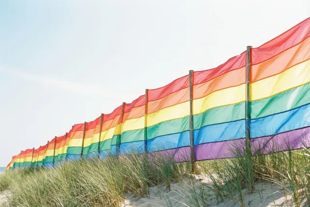 De kust kleurt zomers