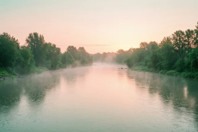 Rust aan de rivier