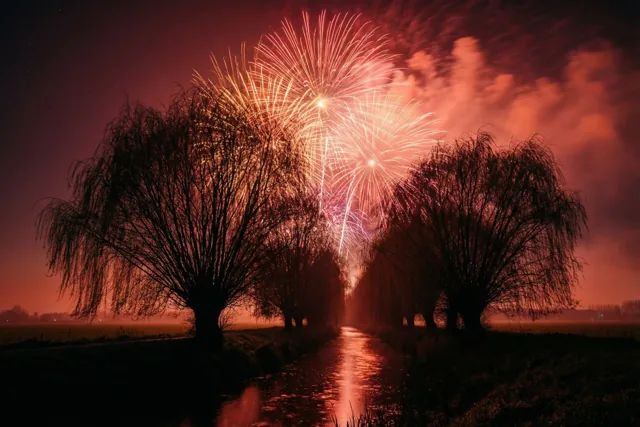 Warme nieuwjaarsgloed over de polder
