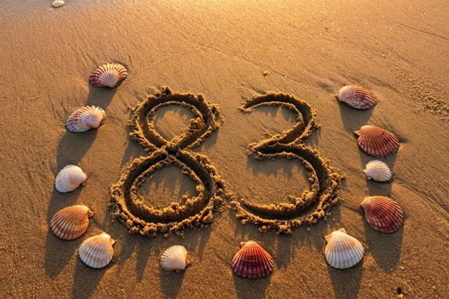 83 met zand tussen de tenen